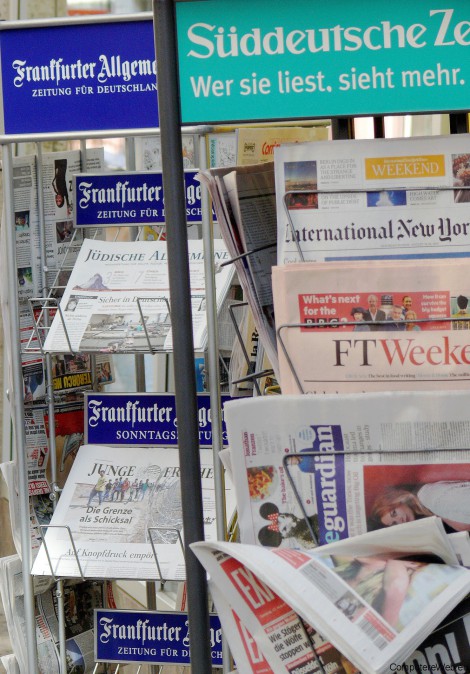 newspaper-961025_1920