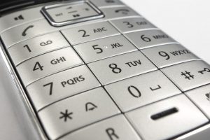 phone-502968_640-min